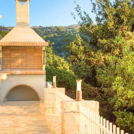 Antigoni Villa, A Back-to-nature Sanctuary, By Thinkvilla ヴィラ *